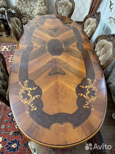 Румынские стол и стулья версаль