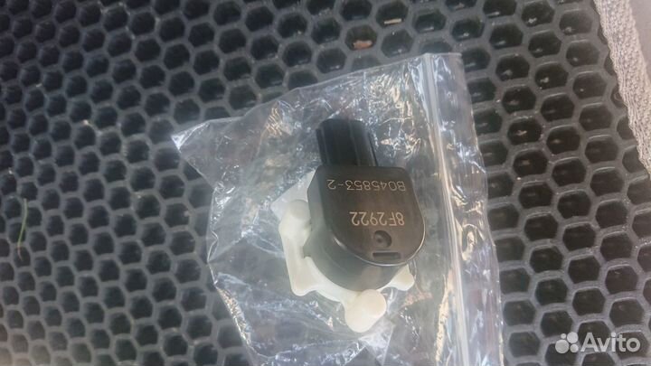 Продам датчик положения кузова, корректора фар