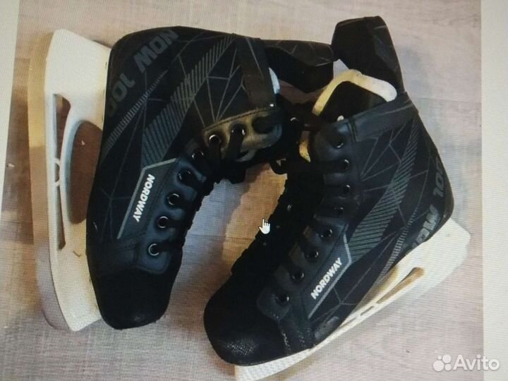 Коньки хоккейные 40 размер