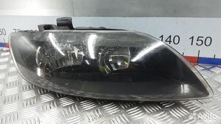 Фара правая Audi Q7