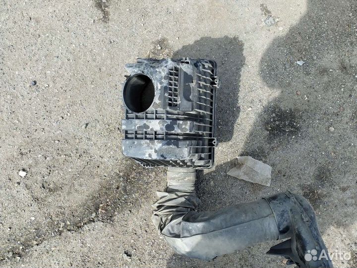 Корпус фильтра peugeot 307 2 литра 06год