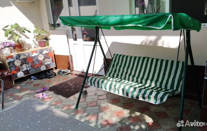 Садовые качели новые