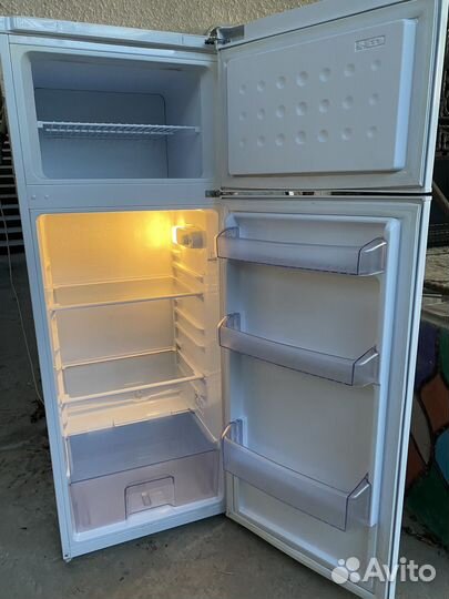 Холодильник веко 1.45м