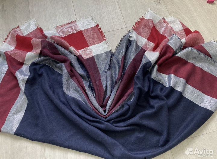 Палантин блестящий