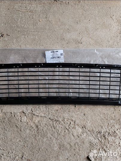 Решетка бампера нижняя Renault Duster 10-15