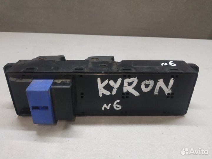 Блок управления стеклоподъемниками передний левый