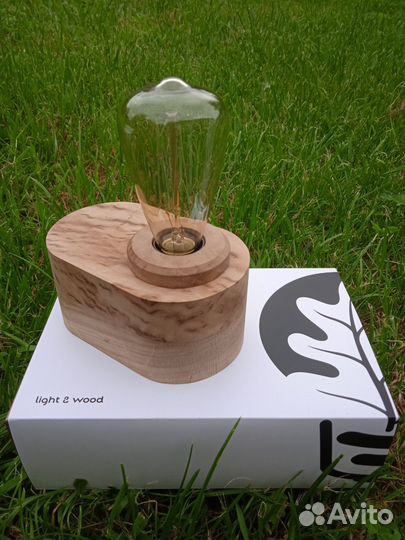 Оригинальная лампа из дерева