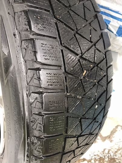 R18 Bridgestone Blizzak DM-V2 235/60, PCD 5x112 DIA 66.6