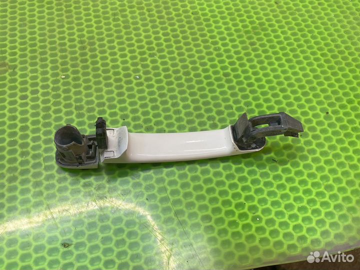 Задняя правая наружняя ручка октавия а5
