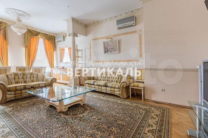 5-к. квартира, 150 м², 3/5 эт.