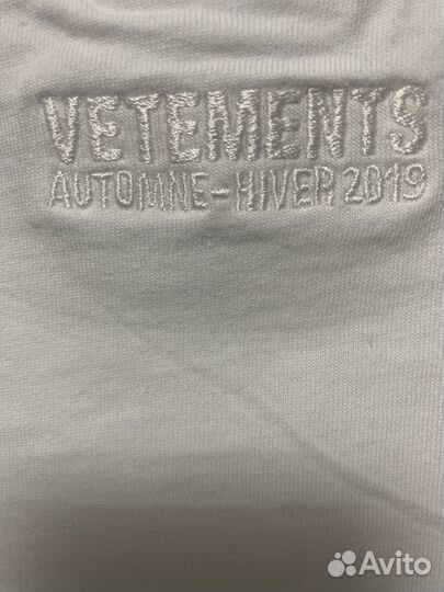 Футболка vetements