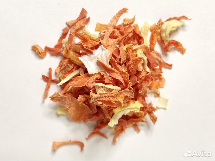Морковь сушеная с луком домашняя в упаковке