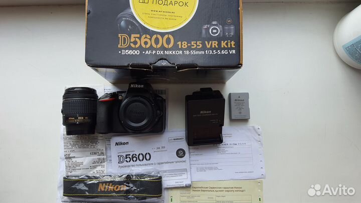 Nikon D5600 AF-P DX nikkor 18-55mm f/3.5-5.6G VR