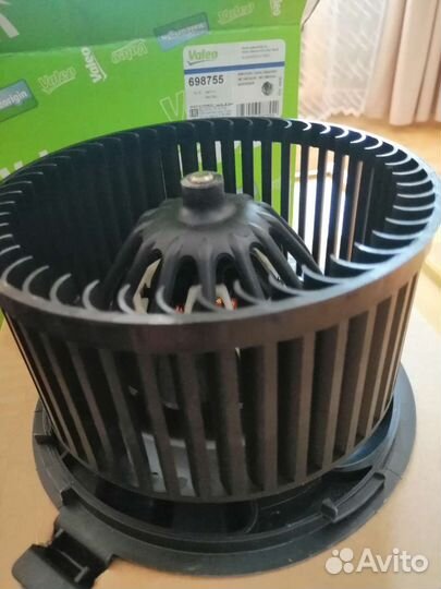 Моторчик на печку ниссан ноут новое