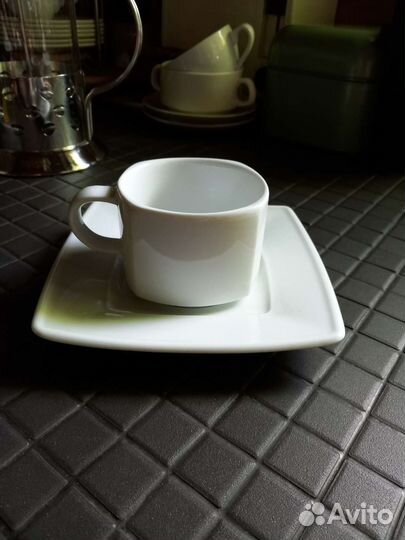 Посуда Фарфор чайники/кувшины/чашки