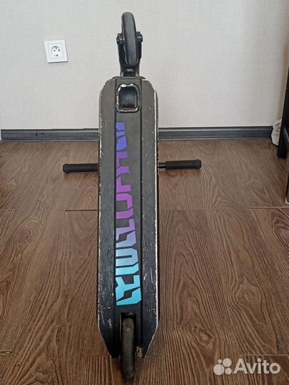 Трюковой самокат reaction