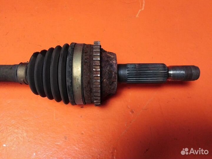 Привод задний правый Ford Escape 2005