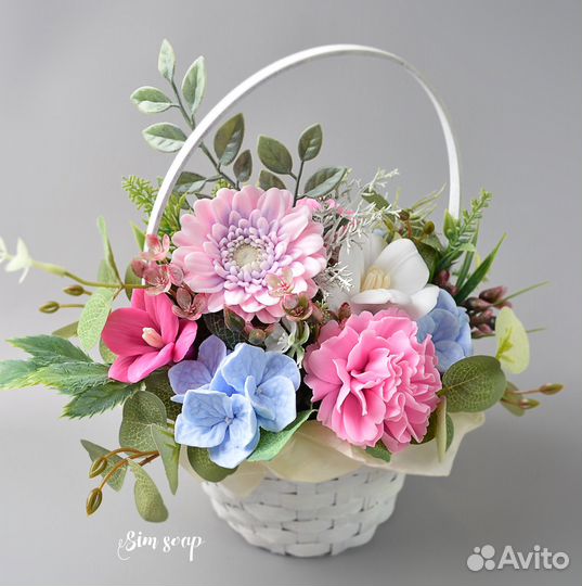 Цветочная композиция в корзине - мыло
