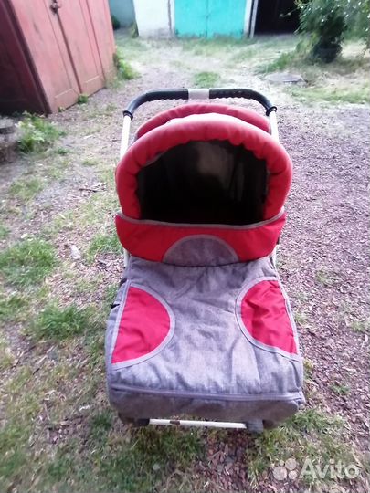 Прогулочная коляска зимняя