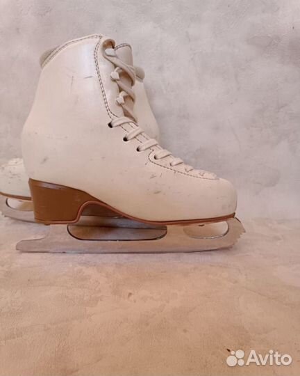 Фигурные коньки edea 215
