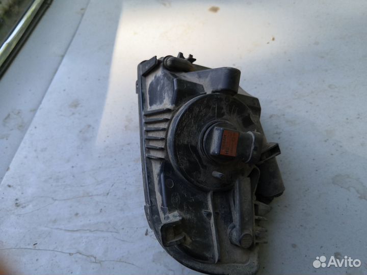 Противотуманная фара левая audi AI8X hella INE 01