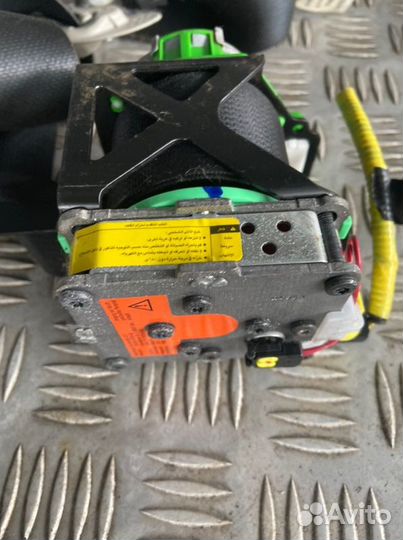 Ремень безопасности передний правый Toyota Auris