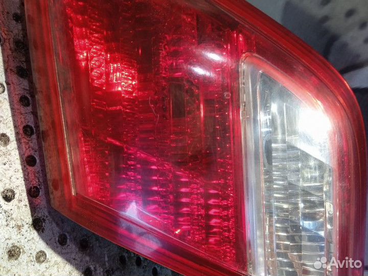 Фонарь задний правый Toyota Camry 40