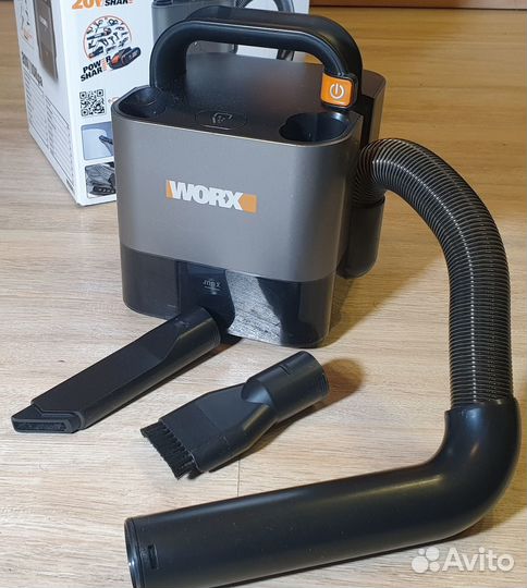 Аккумуляторный пылесос Worx WX030 + акб