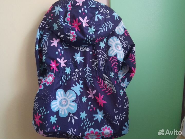 Куртка весенняя на девочку 104