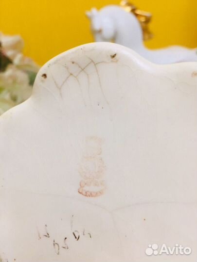 Старинный кувшинчик