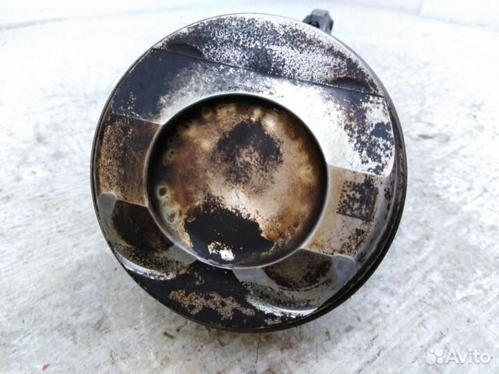 Поршень с шатуном Мерседес