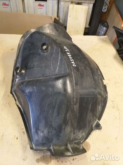 Подкрылок задний правый рено дастер