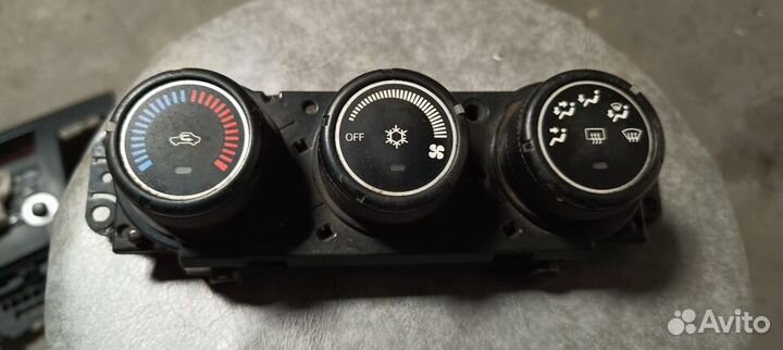 Mitsubishi lancer 10 Блок управления климатом