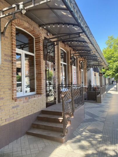 Общепит, старый центр, 102 м²