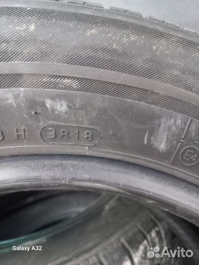 Hankook Radial RA08 215/70 R16C