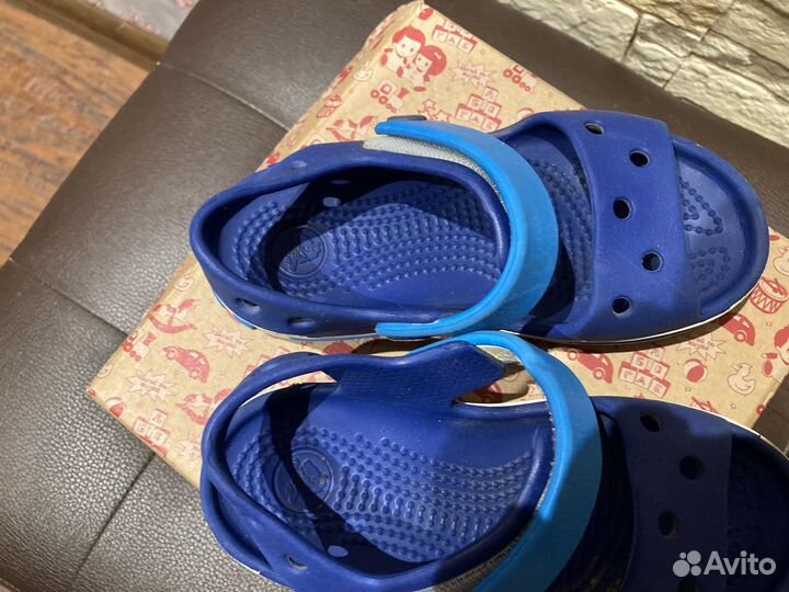 Сандалии crocs c9