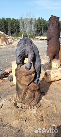 Медведь из дерева