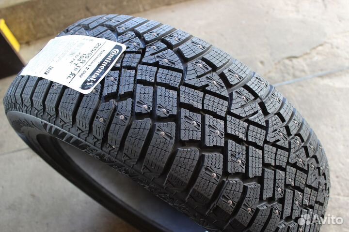Continental IceContact 2 SUV 235/55 R18 104T