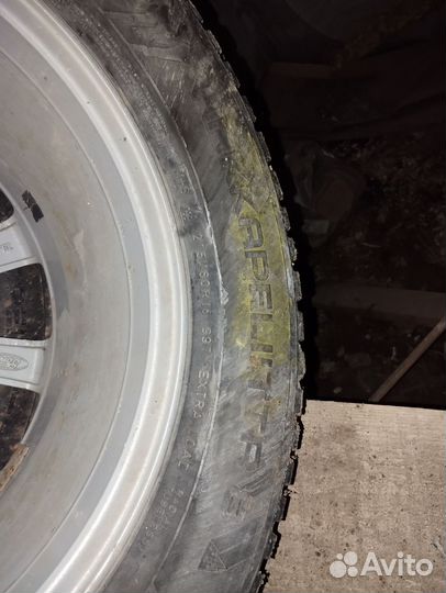 Nokian Tyres Hakkapeliitta 8 215/60 R16