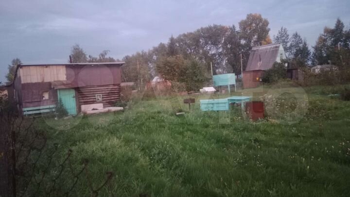 Дом 15 м² на участке 10 сот.