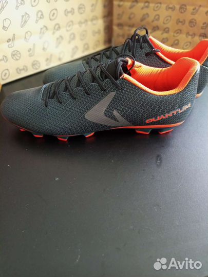 Футбольные бутсы