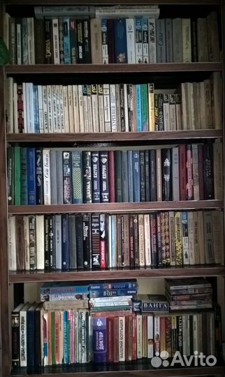 Книги, большая библиотека