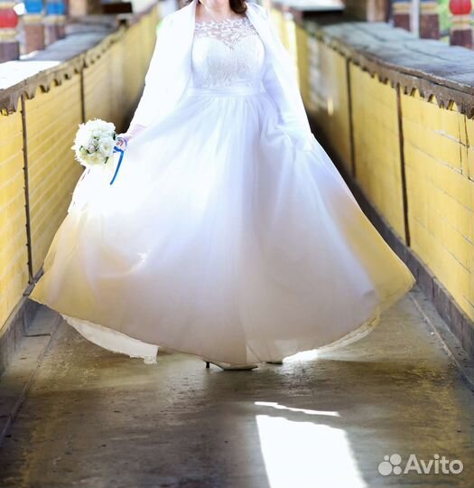 Свадебное платье