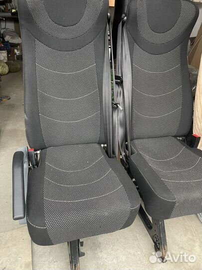 Сиденья в микроавтобус