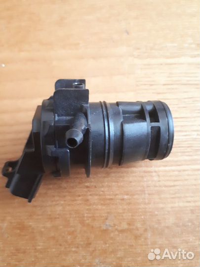 Насос стеклоомывателя mazda 6 2007