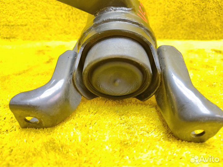 Подушка двигателя передняя правая Toyota