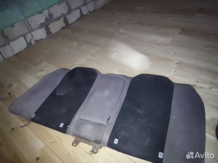 Задний диван subaru Impreza gd