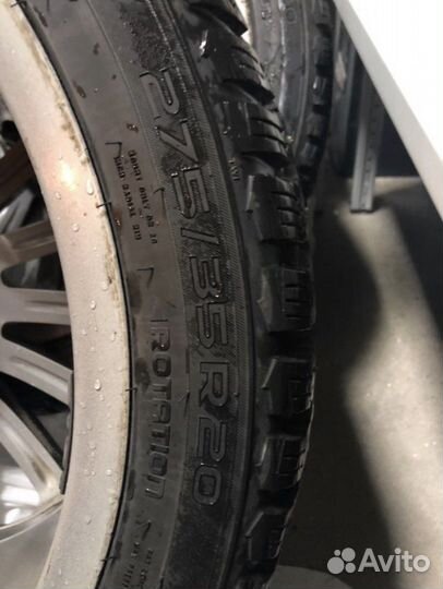 Nokian Tyres Hakkapeliitta 9 275/35 R20