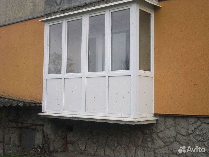 Пластиковые балконы под ключ