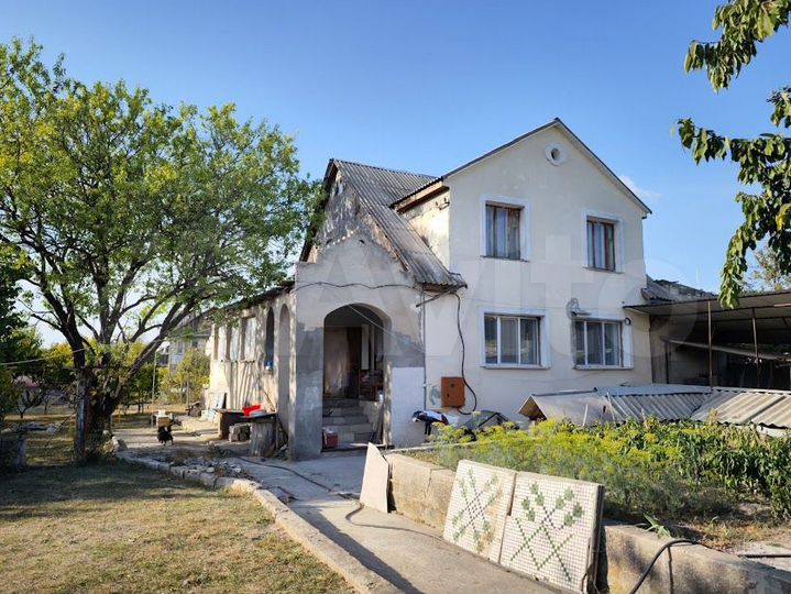 Дом 256 м² на участке 12 сот.